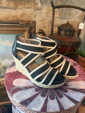 Me Too Wedge Sandals (Size 6)